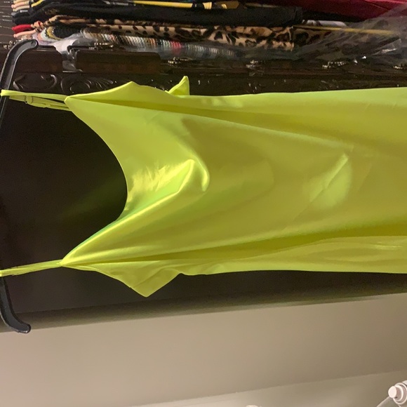 Neon yellow NWOT xxxiticat side zipper 5% spandex covers flaws nicely - Picture 3 of 6